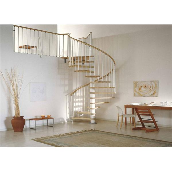 Customized Metal Custom Spiral Staircase Usage Indoor With Wood Material Step