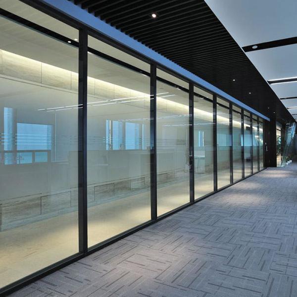 Large Size Laminated Tempered Glass Window OEM Aluminum Alloy Glass Doors And Windows Fine Polished Edge Explosion Prevention