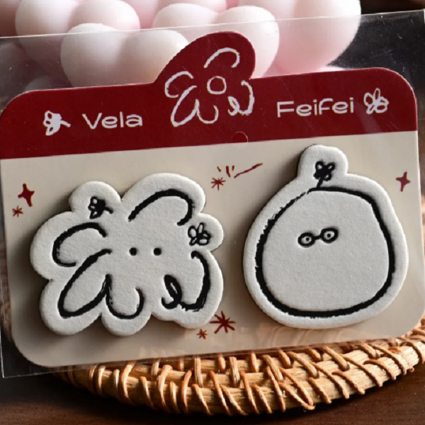 Handmade Cotton Paper Brooches With Safety Pin Backing For Apparel Accessories