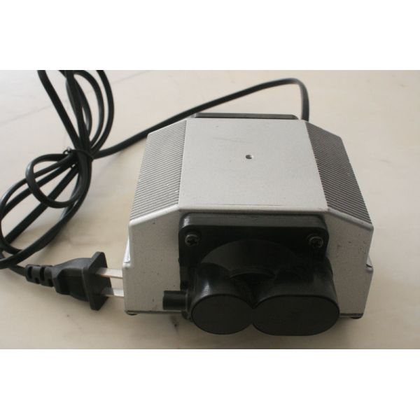 General Hydroponics Double Diaphragm Air Pump 12V / 220V With Duckbill Valves