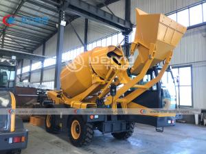 Cheap 2.5cbm 2.5m3 Mobile Self Loading Concrete Mixer With 240 Degree Rotation Function for sale