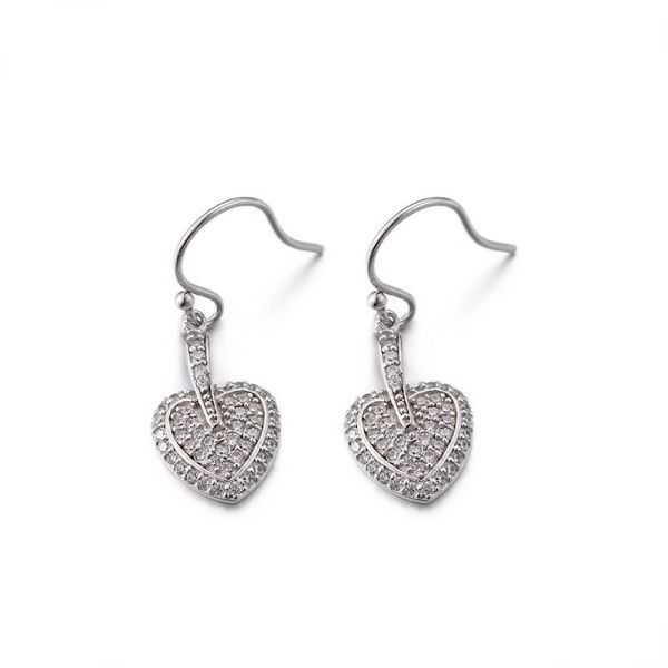 OEM Double Heart Stud Earrings 2.91g 6mm Cubic Zirconia Stud Earrings