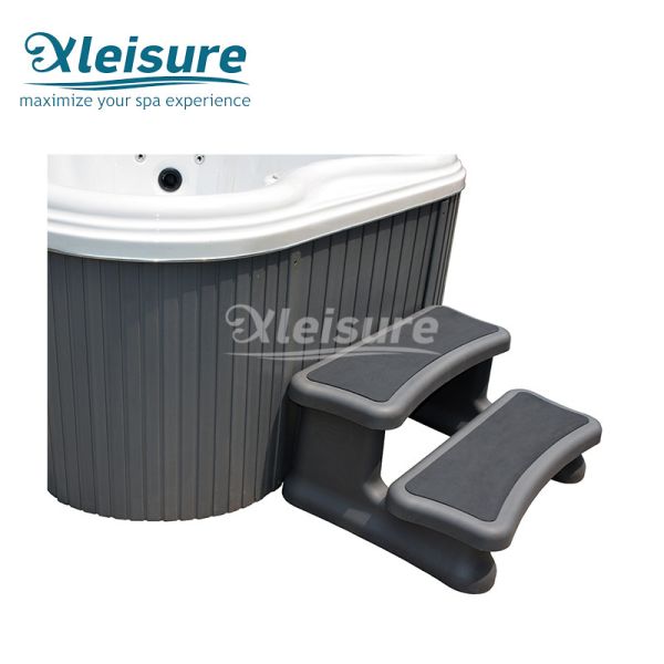 Convenient assembles in seconds fits round spas steps bathtub steps