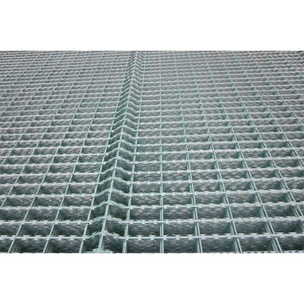 Protective Factory Price Galvanized Powder Coated Razor Barbed Wire Fencing