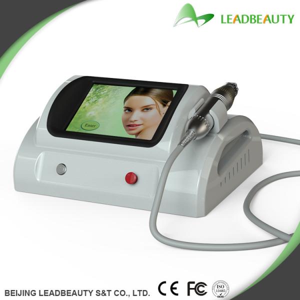 8 kg Net weight portable Whiting and firming RF microneedle machine