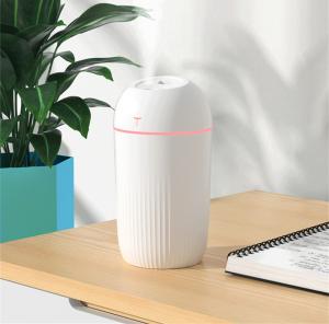 China USB Mini Car Aroma Diffuser Humidifier Air Purifier USB Powered and Perfect for Travel on sale