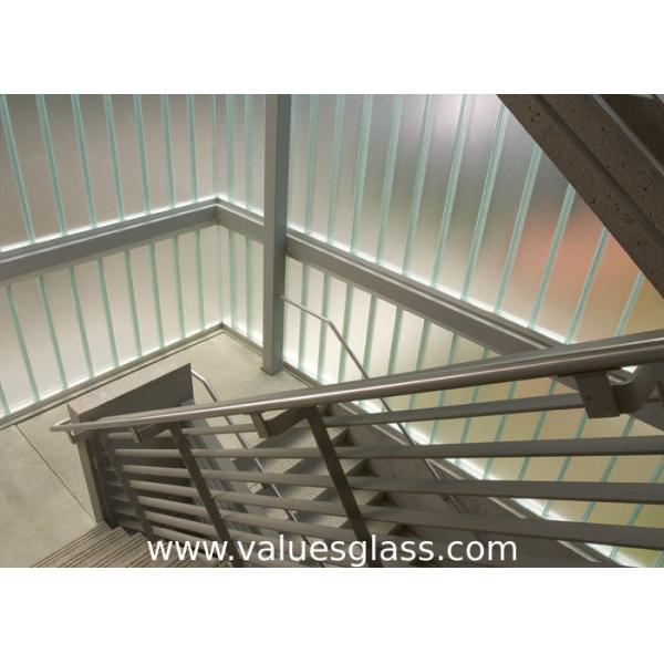 Low Iron Tempered U Shaped Glass 262(W)X60(H)X7(T) Mm Dimension Building Material