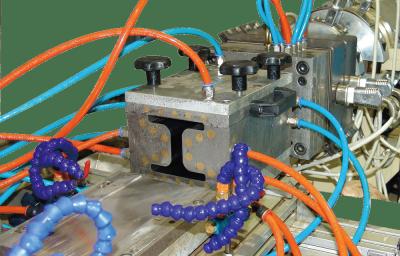 Twin Screw WPC Pelletizing Extrusion Line Decking Board 350KG / H