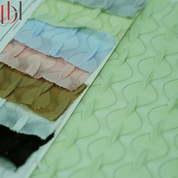 High End Dress Jacquard Fabric 95% Polyester 5% Spandex Breathable Jacquard Knitting Fabric