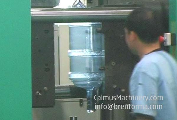 20 Litre PC Bottle Making Machine - Take Out The Polycarbonate Bottle