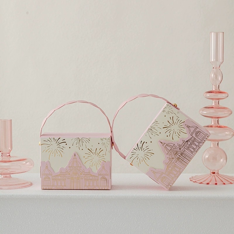 Castle Gift Boxes With Scalloped Handles For Wedding Favors And Events