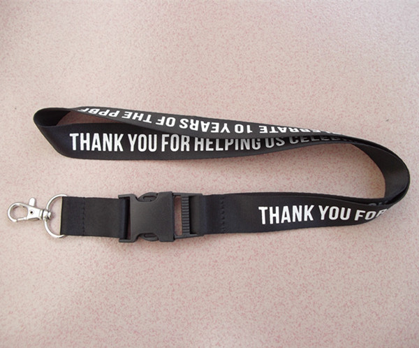 Bespoke flat nylon neck lanyards for corporate gift from China lanyard factory,2.5*80+10cm