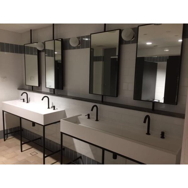 White Wall Hung Basin  UV Resistant Anti Yellowing Long Service Span