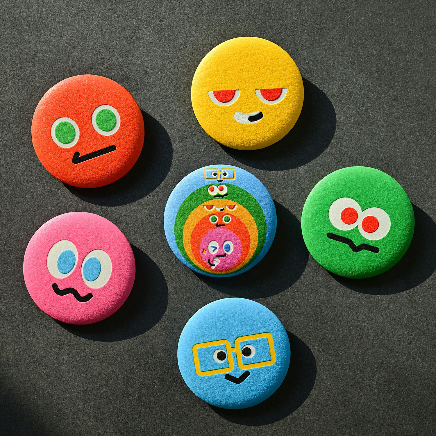 Embossed Cotton Paper Emoji Badges With Relief For Novelty Stationery
