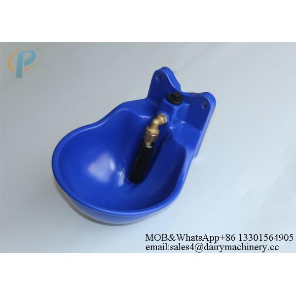 2L Capacity Goat Water Bowl With FDA Plastic Farm Raising Tool Drinking Fountain