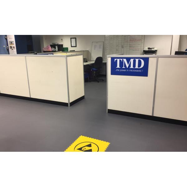 Fire Rating 6.5mm ESD Floor Tiles PVC Conductive Floor Tiles Light Grey Color