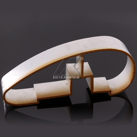 Ajustable Aluminium Handrail Profiles OEM Customize Length Light Wood Grain Finish