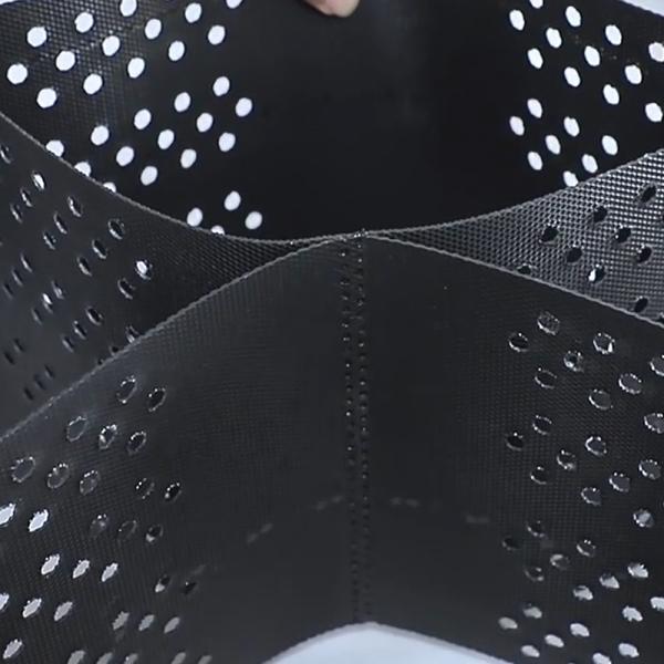 1.1-1.8mm Textured / Perforated HDPE Plastic Sheet Cellular Geocell Slop