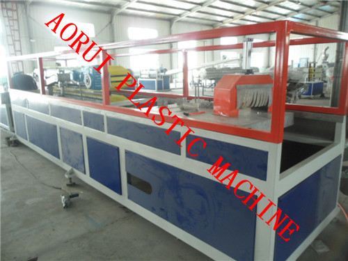 Handrail Plastic Extrusion Line , Wood Plastic Composite Decking Profile Extruder