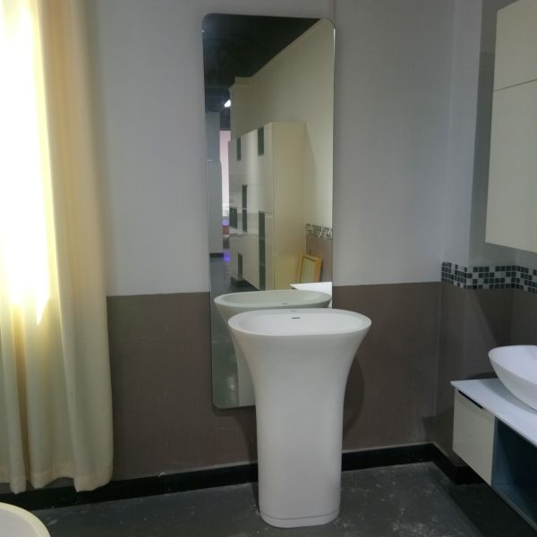 Delicate Bathroom Vanity Mirrors High Hardness Long Service Life