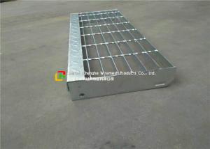 Chequer / MS Plate Galvanized Steel Steps Air Opening High Slip Resistance
