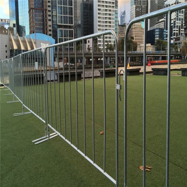 Hauler Models 1/72 MOBILE BARRIERS for temporary metal crowd control barriers