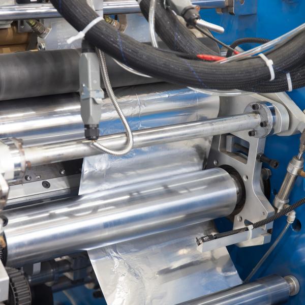 Full Automatic Stretch Aluminium Foil Rewinding Machine with Wood Packaging Material