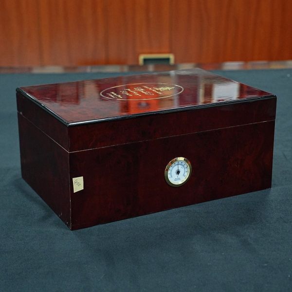 Matte Wine Packaging Box OEM Wine Bottle Display Box Stackable