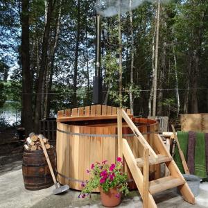 Cheap Cedar Wood Hot Tub Steam Sauna Room With Wood Burning Stove for sale