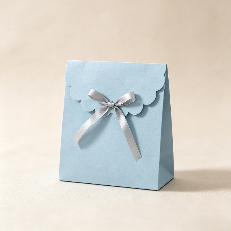 Aesthetic Scalloped Flap Gift Bags For Wedding And Party Favors
