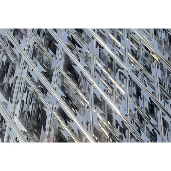 PVC Coated Manufacturers Three Blades Fine Welded Razor Wire Mesh China 2m× 6m Size