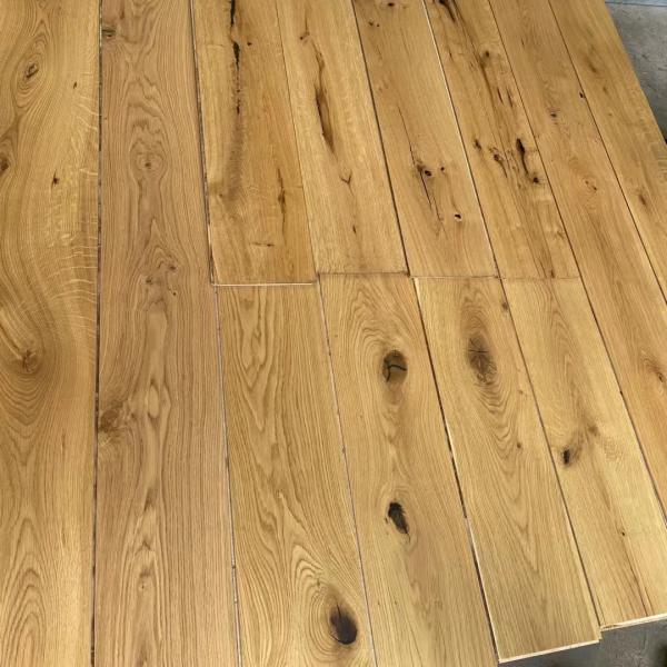Multilayer Engineered Wood Flooring 15mm Walnut Oak Plank for Bedroom Stairs Install