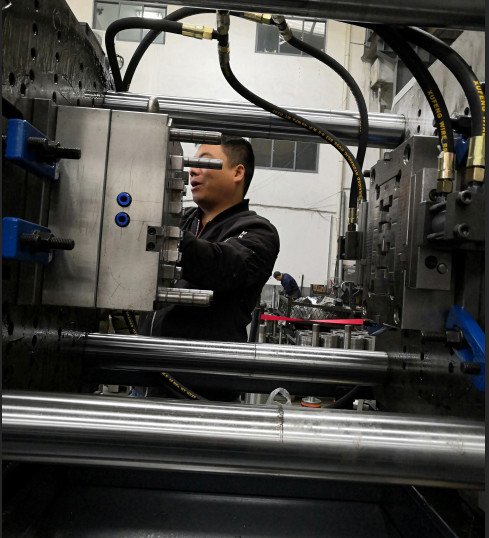 machine with mould test , Custom Household Plastic Injection Molding Machine , two color molding machine