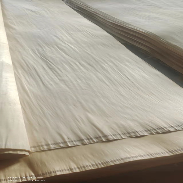 Natural Wood Rotary Cut White Birch Veneer Sheet With D+ Grade For Plywood