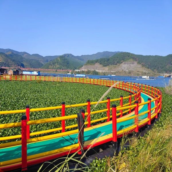 Integrated Round Fish Cage with Platform for Aqua Tourism Fishing