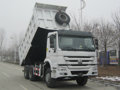 Sinotrck howo tipper truck