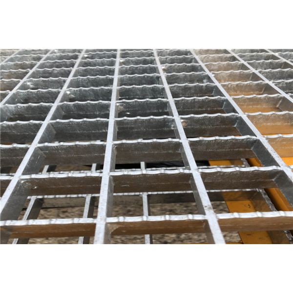 Industrial Welded Plain Type Serrated Bar Hot DIP Galvanizing Steel Structure Grating For Stair Tread