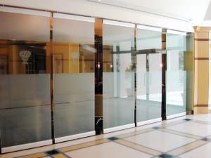 China Ebunge Acoustic Room Dividers Frameless Tempered Glass Partition Wall For Office Space on sale