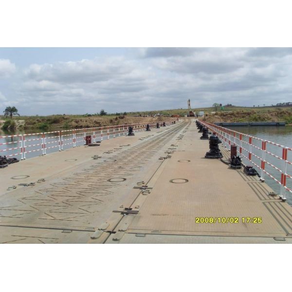 River Trestle Floating Pontoon Bridge Temporary For Entertainment