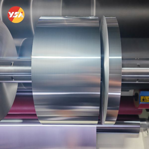Customizable aluminum foil rolls | Flexible options for thickness, width, and alloy | Packed in cartons or on pallets | Worldwide shipping with full tracking