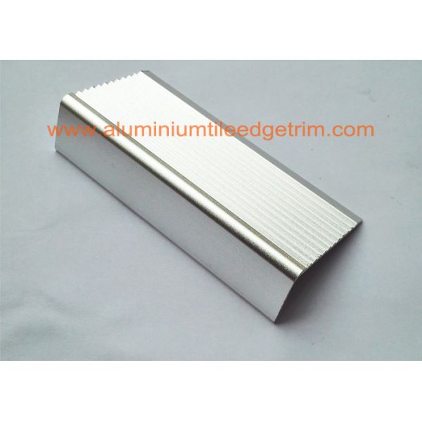 Non Slip External Aluminum Stair Nosings Anodized Surface 20 Mm X 40mm Size