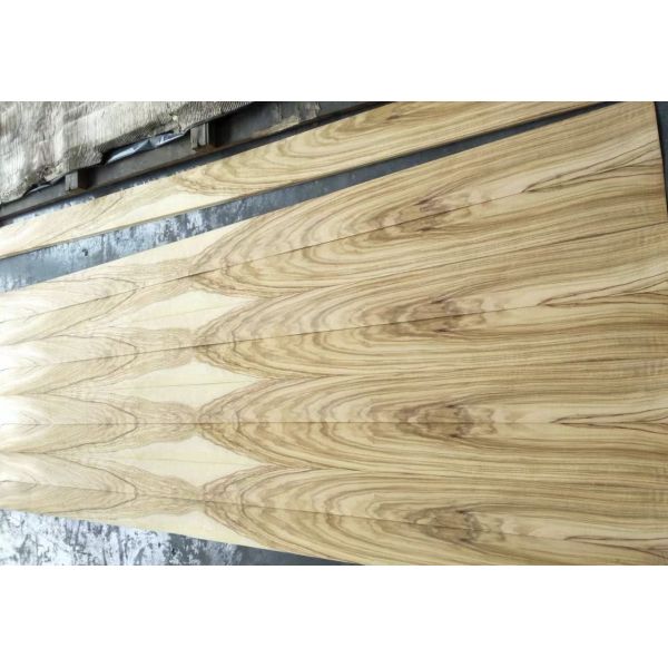 Olive Natural Wood Veneer Sheets Wear Resistant Corrosion Resistant